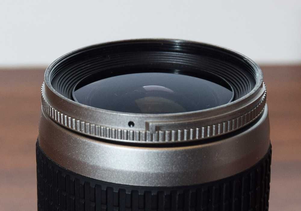 Nikon AF 28-80 mm f/3.3-5.6G - Повний кадр