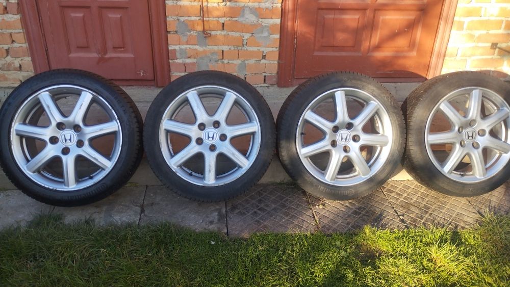 Диски 5*114,3 , комплектом з зимовою гумою 205*50 R 17.