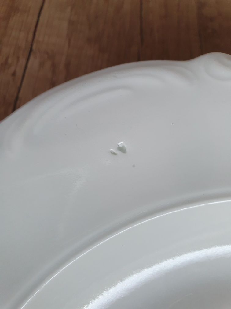 Porcelanowy talerz śniadaniowy deserowy z okresu PRL Wałbrzych ø 19 cm