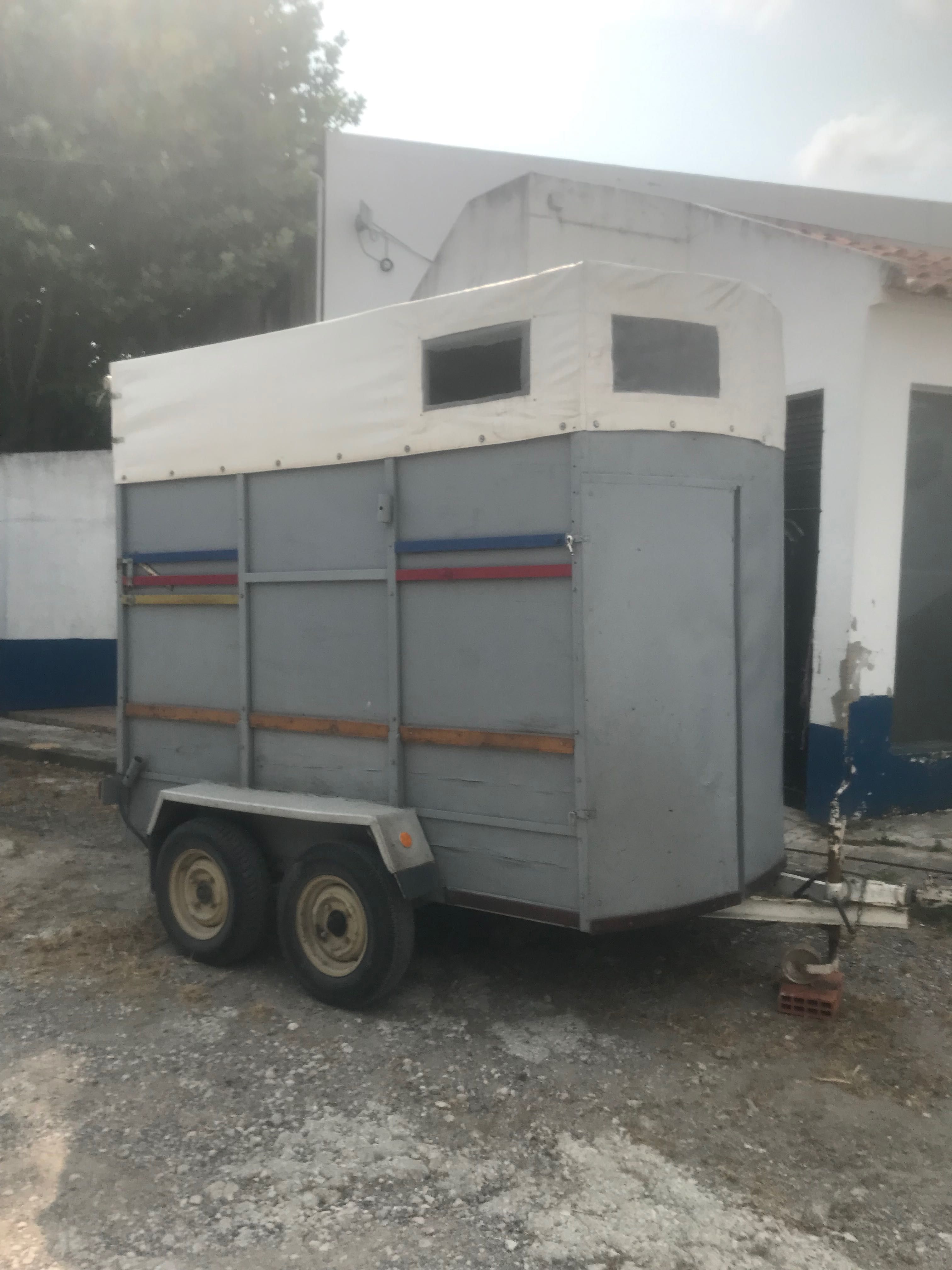 Roulote 2 cavalos