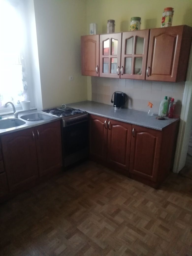 Mieszkanie 51,29m2,  2 garaże, 2 ogródki, duża piwnica i poddasze.