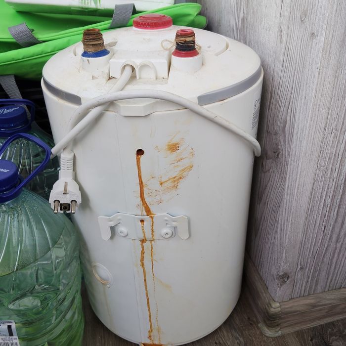 Продам бойлер на запчасти