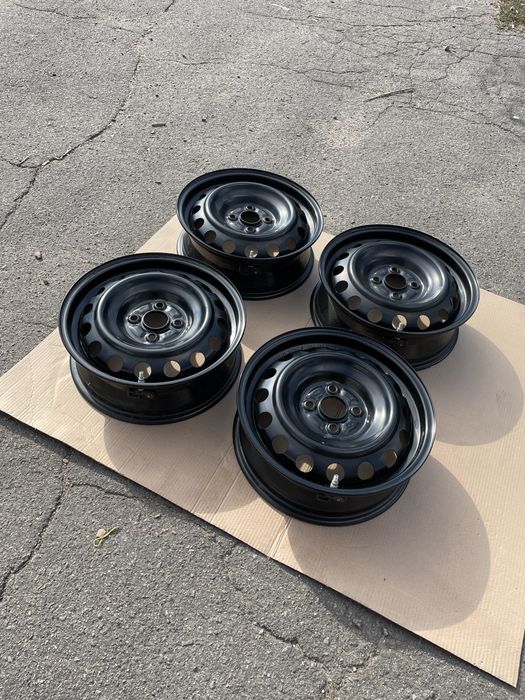 Диски R15 Toyota / 4-100/ 5J/ ET39/ ЦО 54.1/ 4150186