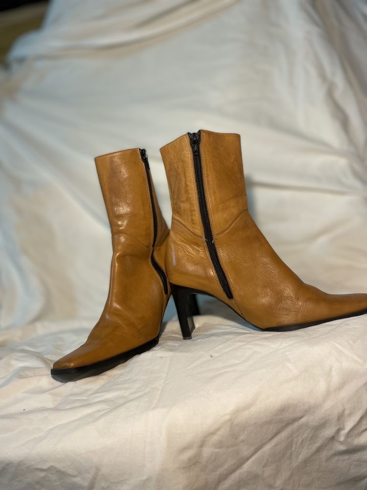 Botas senhora côr Camel nº36,5