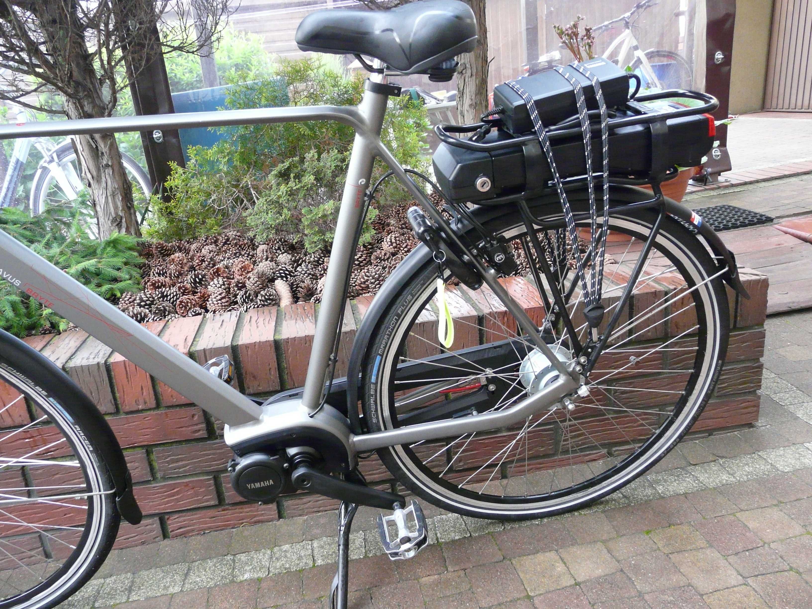 Rower elektryczny  BATAVUS Yamaha 28"/65 centralny,Magura -Niderland