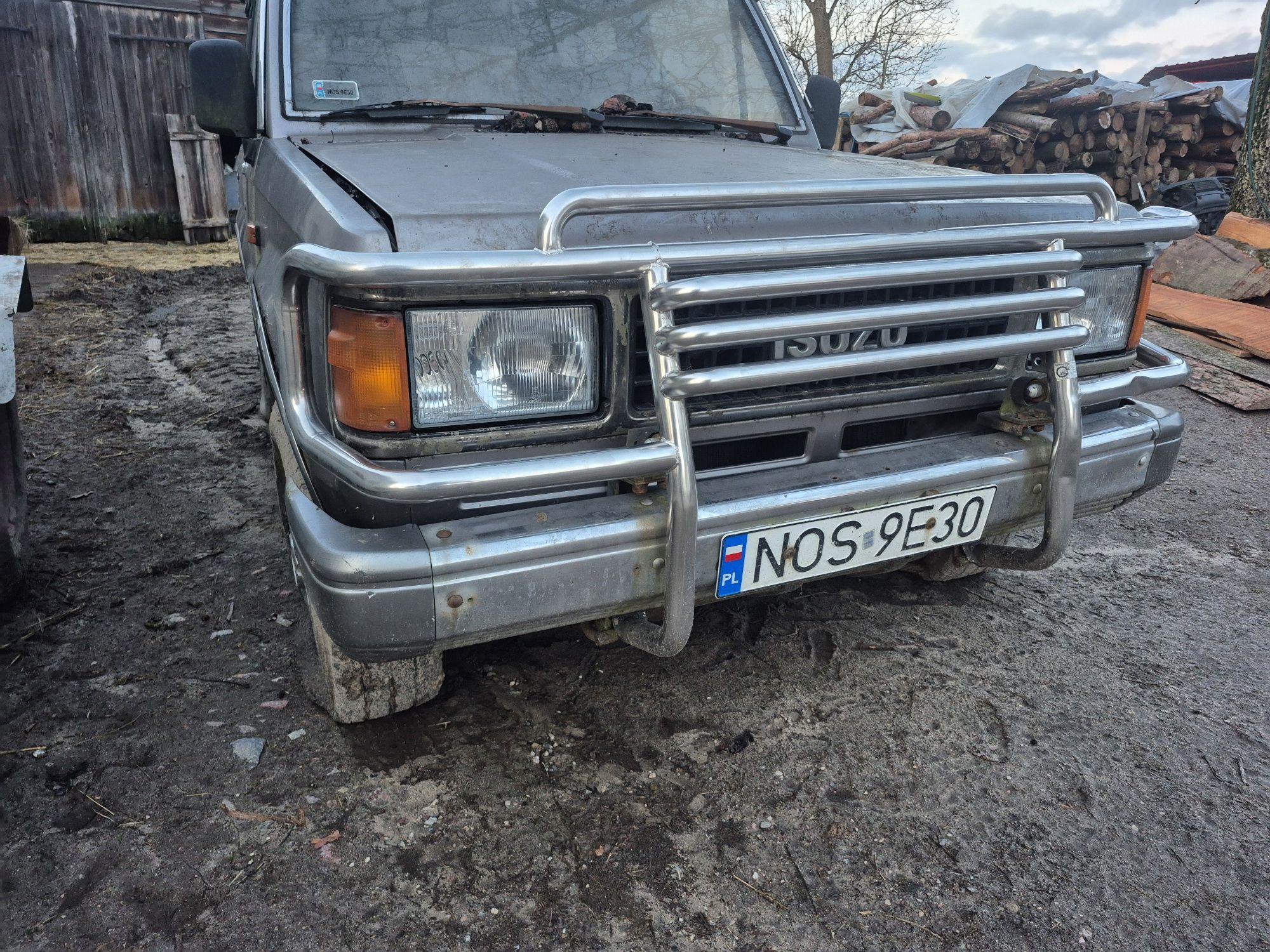 Orurowanie przód przednie kangur isuzu trooper