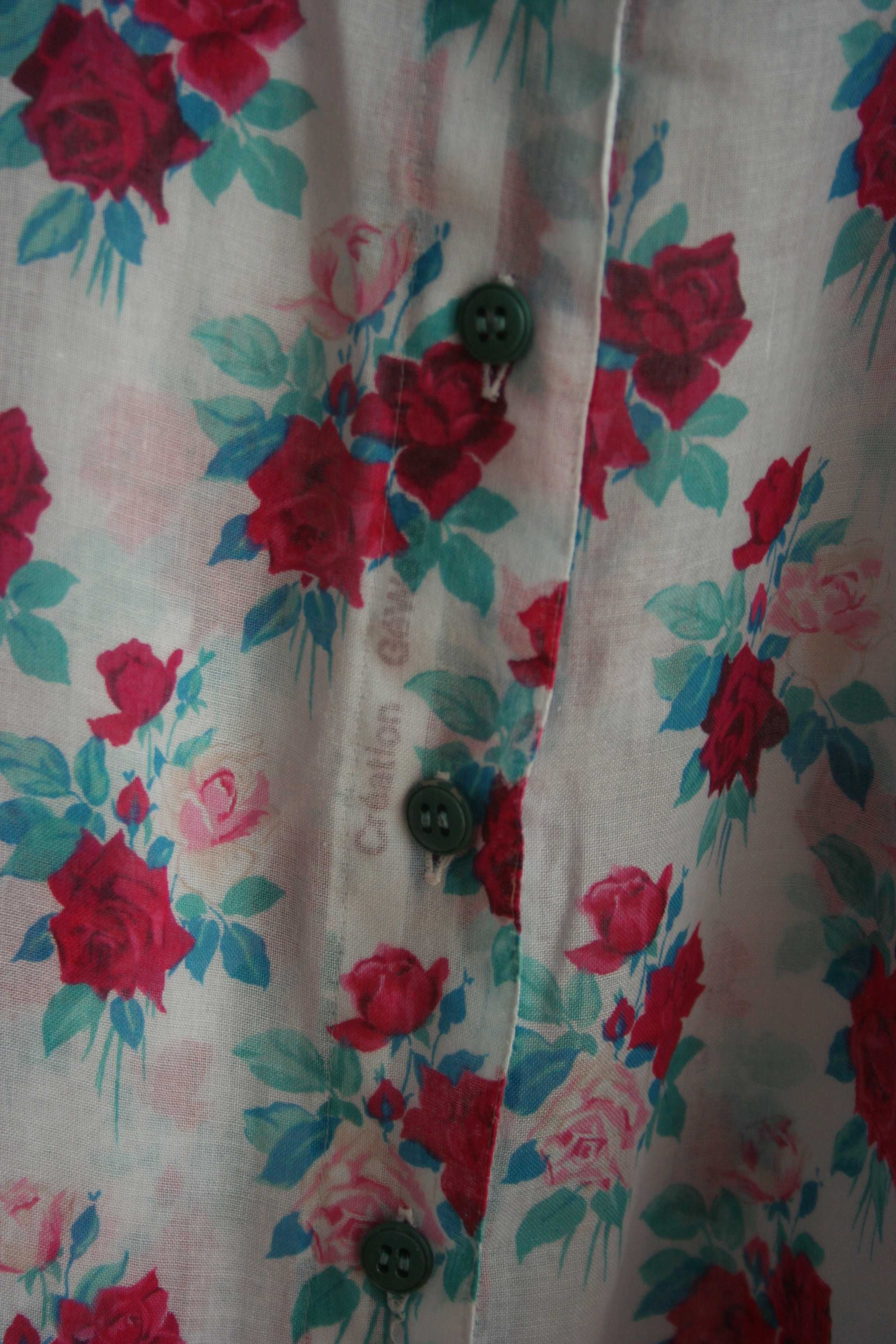 Blusa com rosas 38