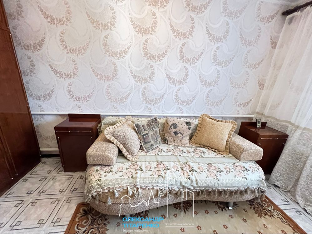 Продається житловий будинок з великою ділянкою!