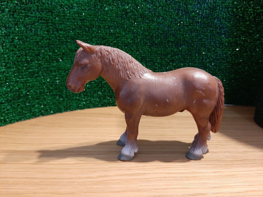 Koń zimnokrwisty wałach Schleich 2000r. 13244