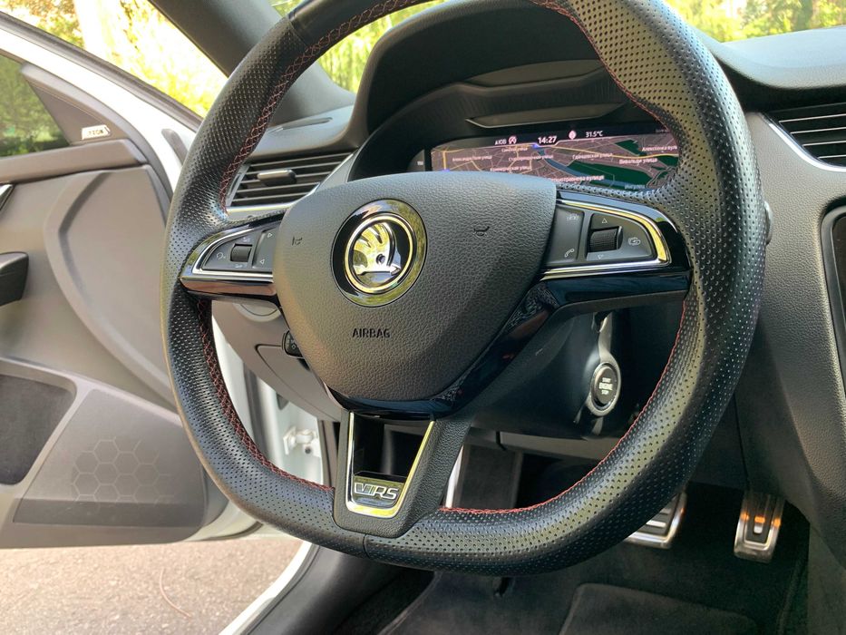 Skoda Octavia RS 2.0 TSI 2018 года.