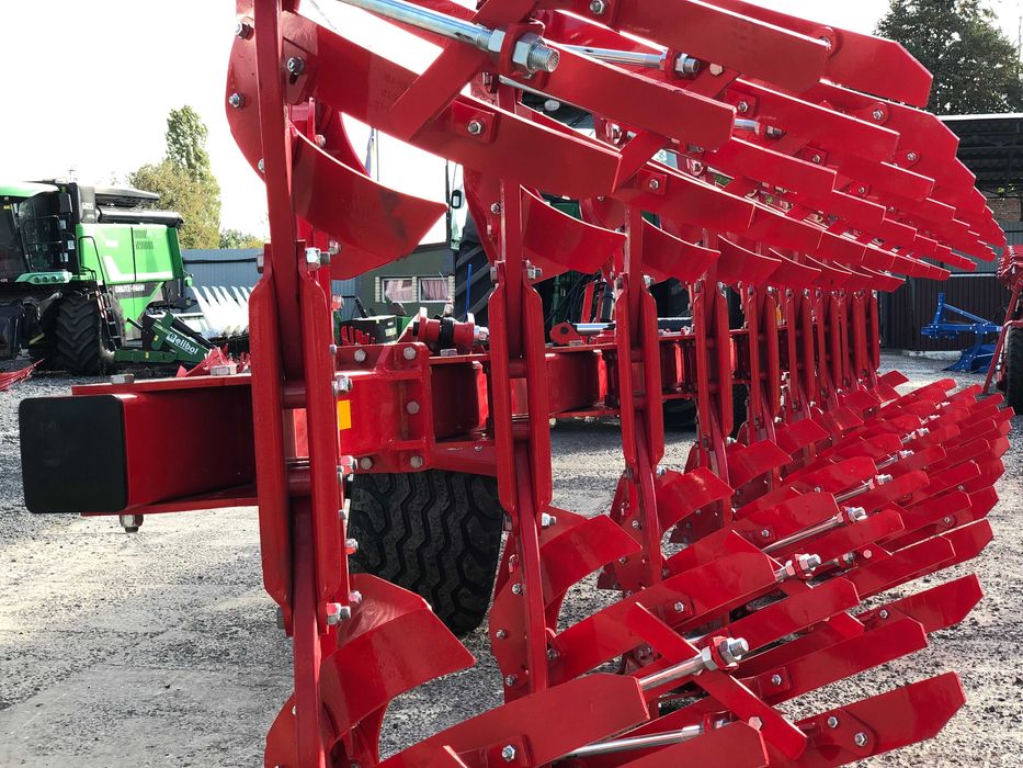 Плуг оборотний Unlu Clasa 8+1 ON LAND (2024)