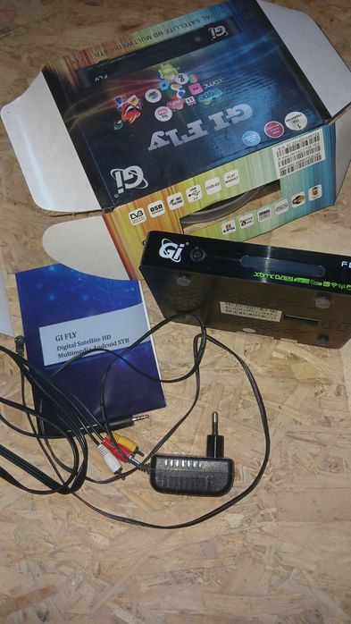 Gi fly супутникова інтернет приставка.