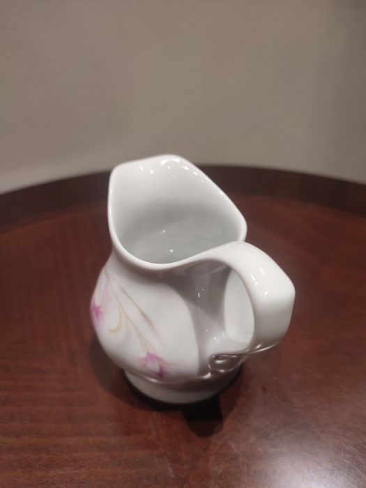 Śliczny stary mlecznik porcelana Książ