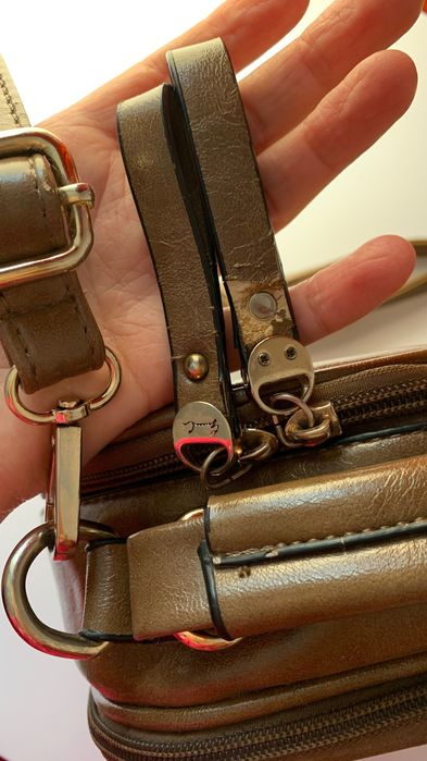 Сумка-чемодан з кожзаму