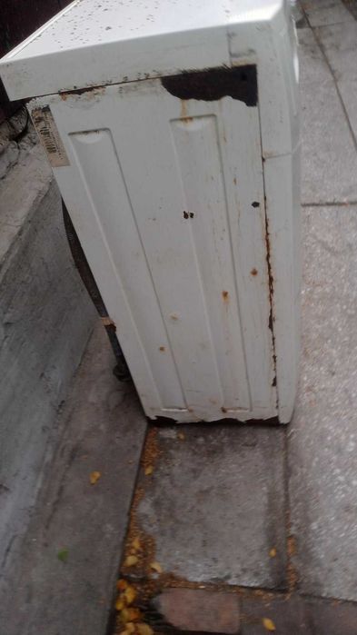 Продам стиралку 1000 грв.