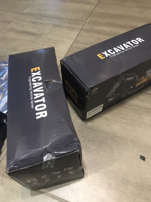 Екскаватор на пульту управління, экскаватор на радиоуправлении