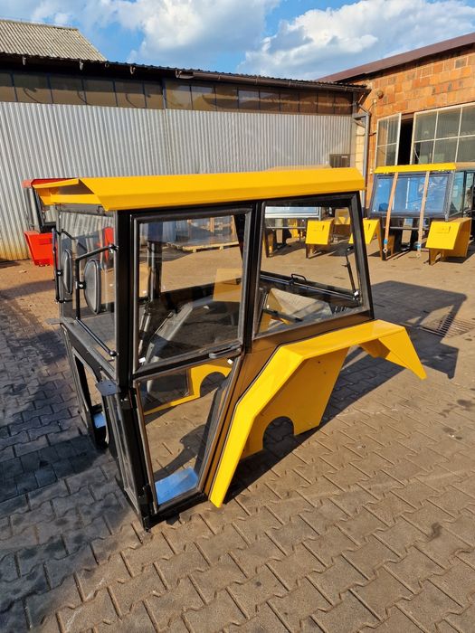Kabina C360 Kabina ciągnikowa C-360 C330 MF255