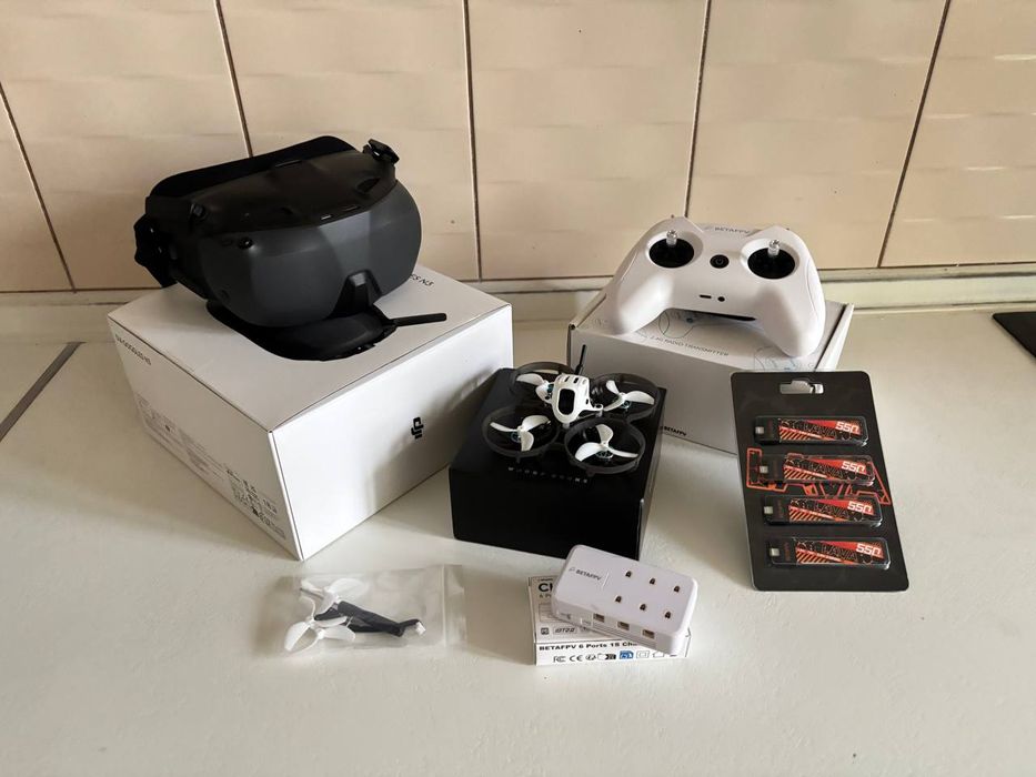 Новий цифровий HD комплект, з квадрокоптером, окуляри, пульт, зарядне.