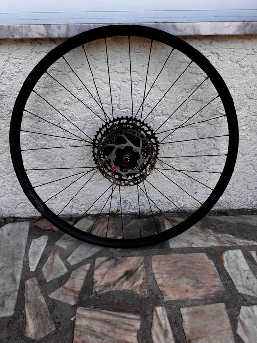 RODAS NOVAS BTT Syncros X-30SE 32H 30mm Tubeless e + material