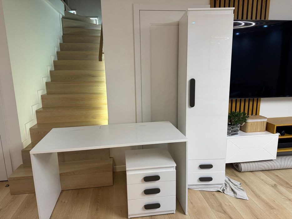 Sprzedam Szafka szafa biurko zestaw biurowy