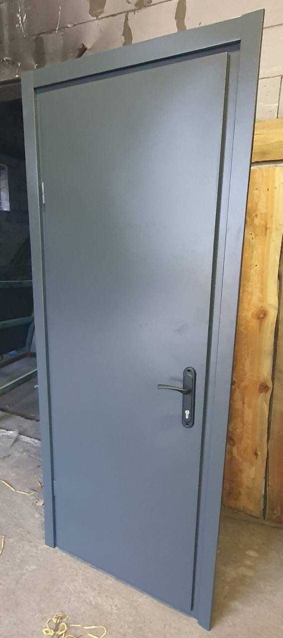 Двері металеві технічні, металеві вхідні двері, технічні двері
