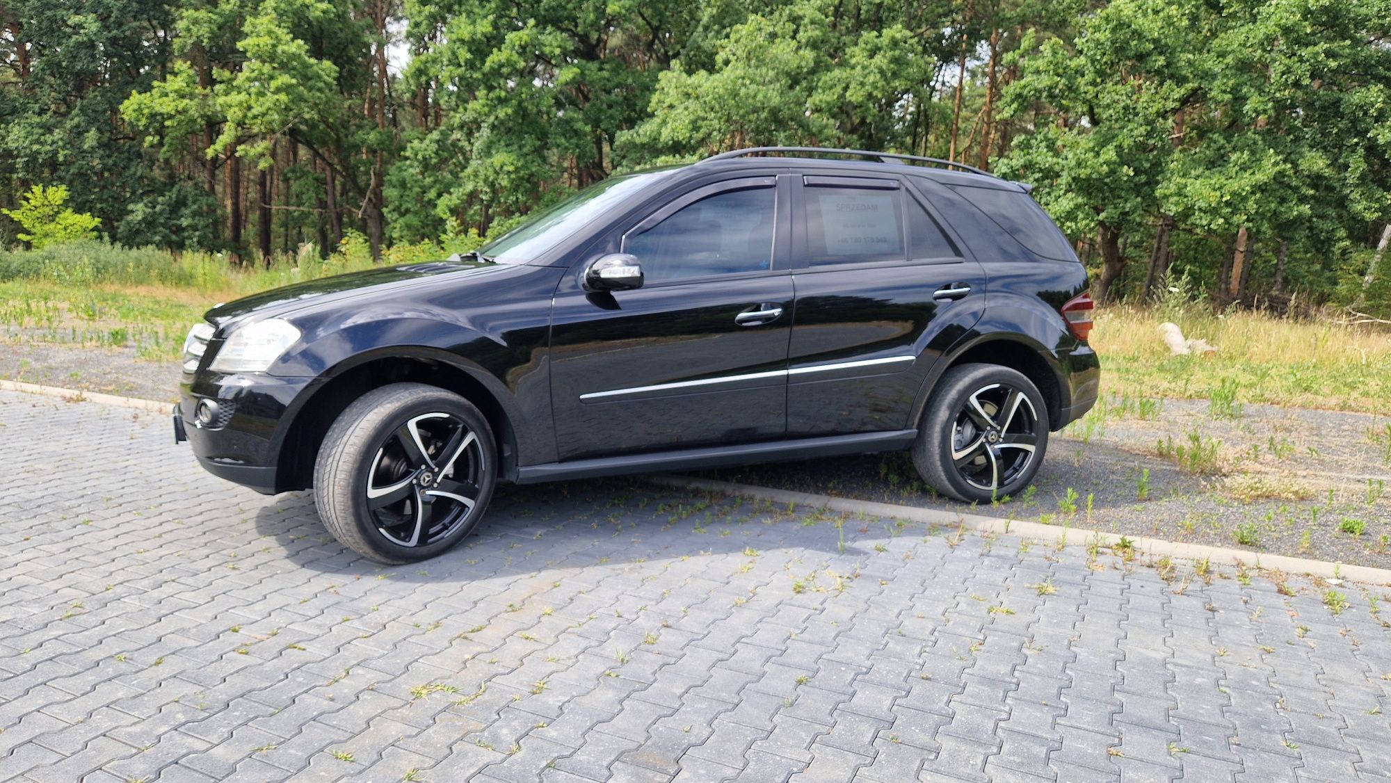 Mercedes-Benz ML W164