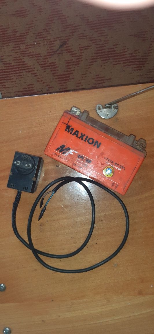 Зярядний пристрій для 12v-13v аккумуляторів(зарядное авто-мото аккум.)