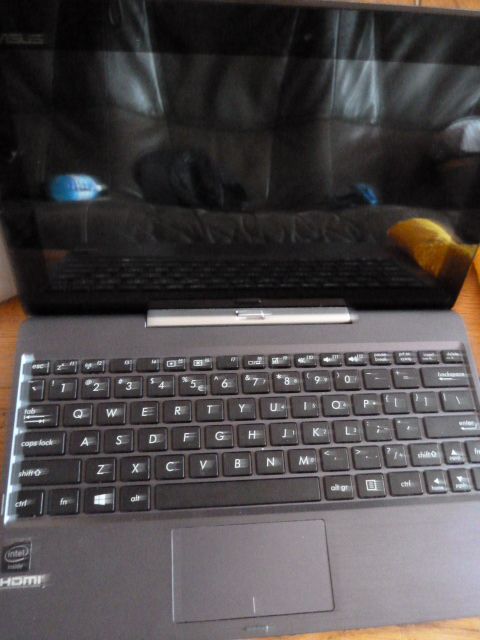 używany notebook ASUS seria T100T