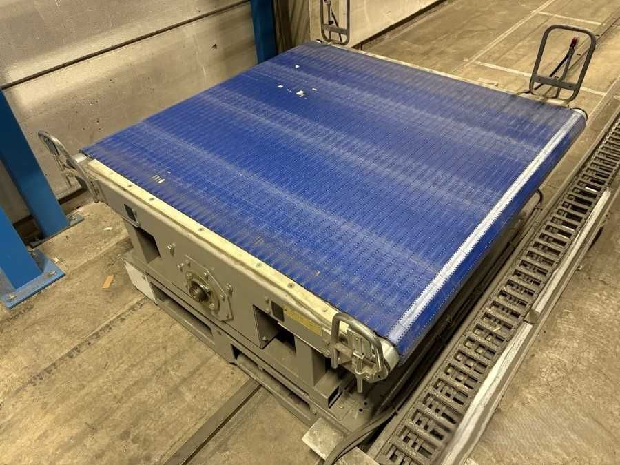 • Wózek transportowy z szyną •