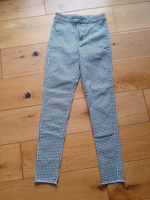 Długie spodnie rurki w pepitkę wysoki stan H&M Divided XS