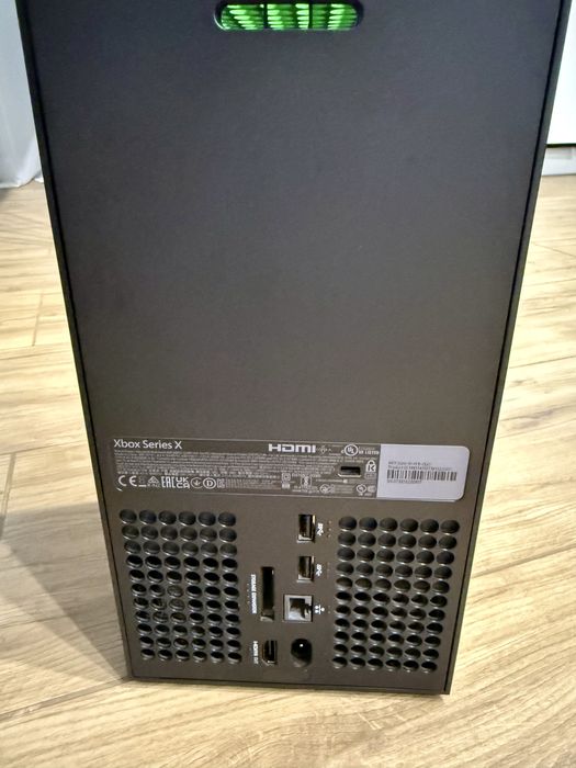 КОНСОЛЬ XBOX SERIES X 1TB BLACK+Геймпад (Б/У в чудовому стані)