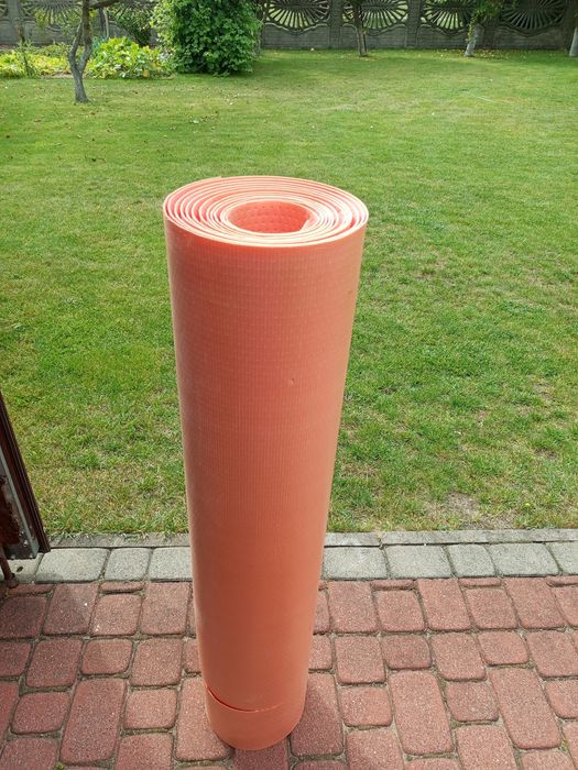 Podkład pod panele podłogowe do ogrzewania podłogowego.