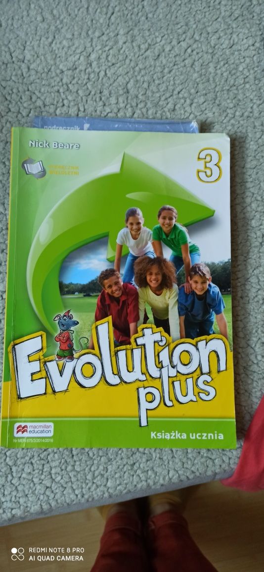 Ewolution plus  3 książka do języka angielskiego
