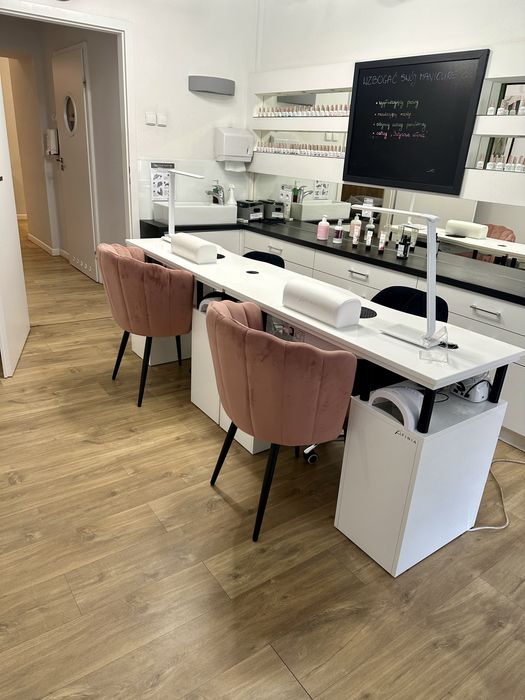 Podnajmę stanowisko do manicure, pedicure, stylizacji rzęs i brwi