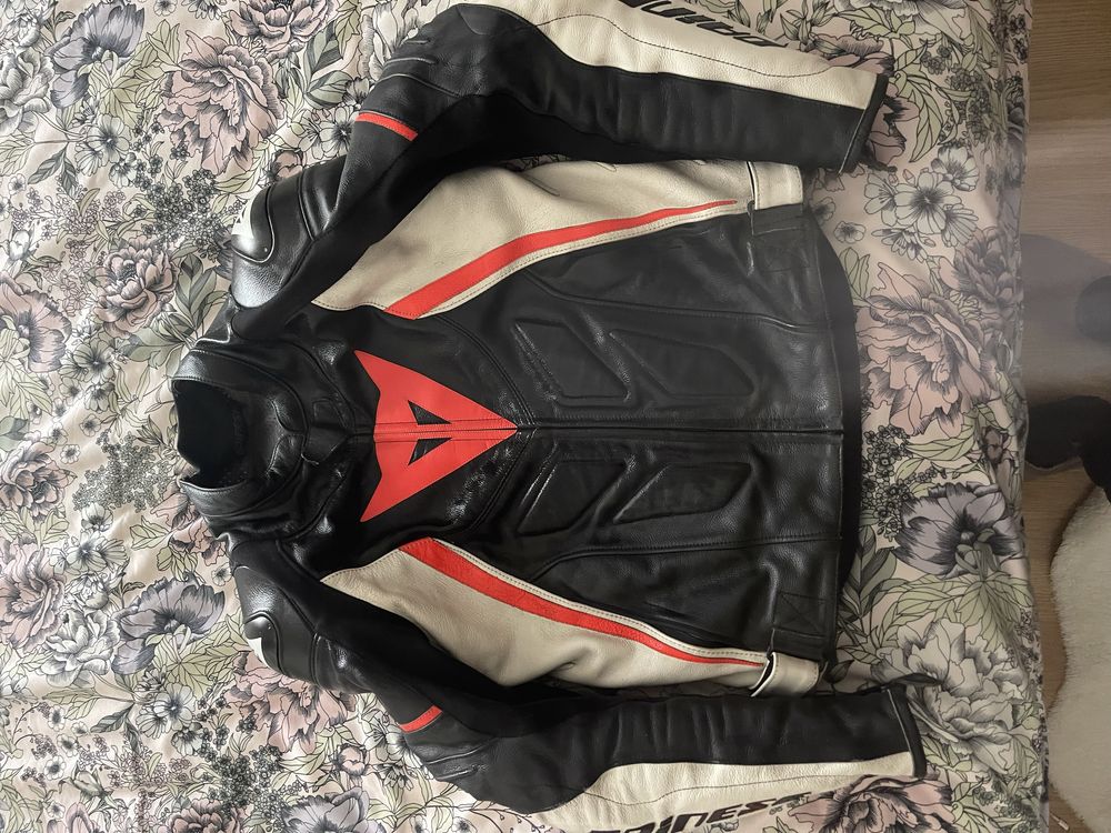 Casaco dainese 48