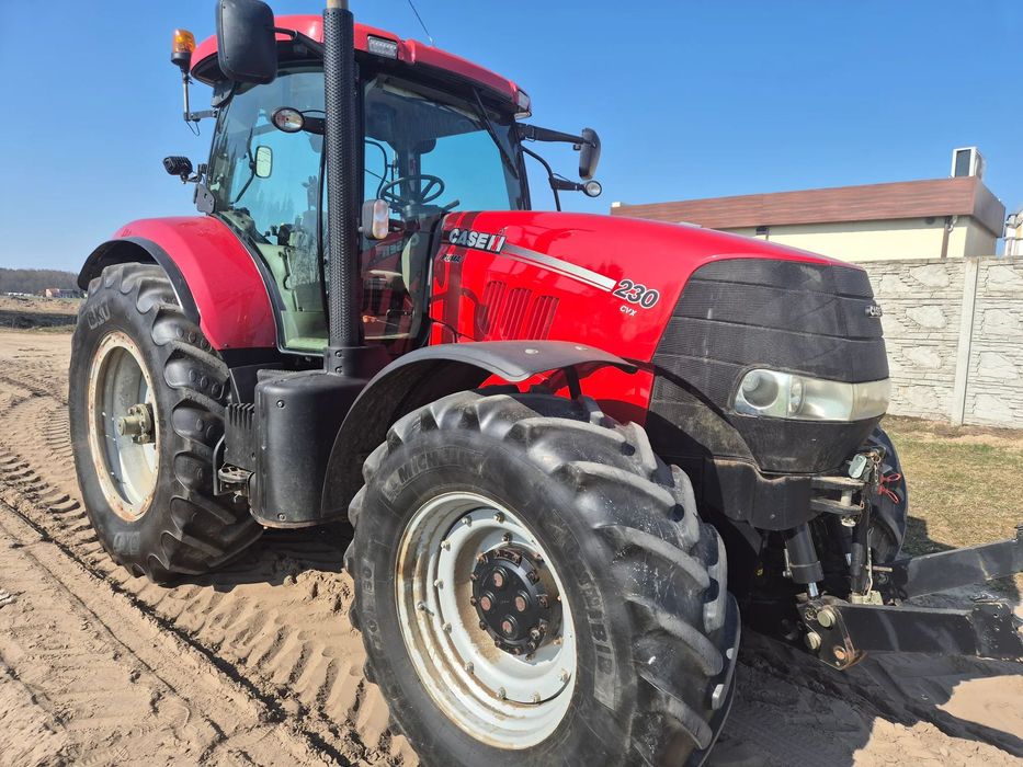 Case IH Puma CVX 230 2013 rok  220 240 Steyr 6220 CVT 185 175 New Holland T7.250 T7.230  T7.215 T7  w Oryginalne Miękka OŚ Kabina Bogata Wersja Wyposażenia 7703H Tuz