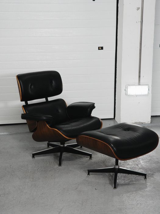 Cadeirao eames lounge