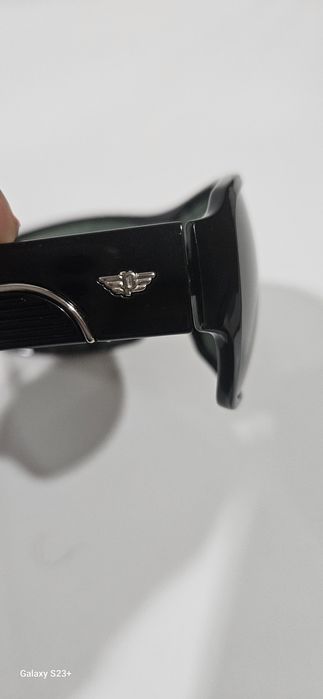 Óculos de sol novos