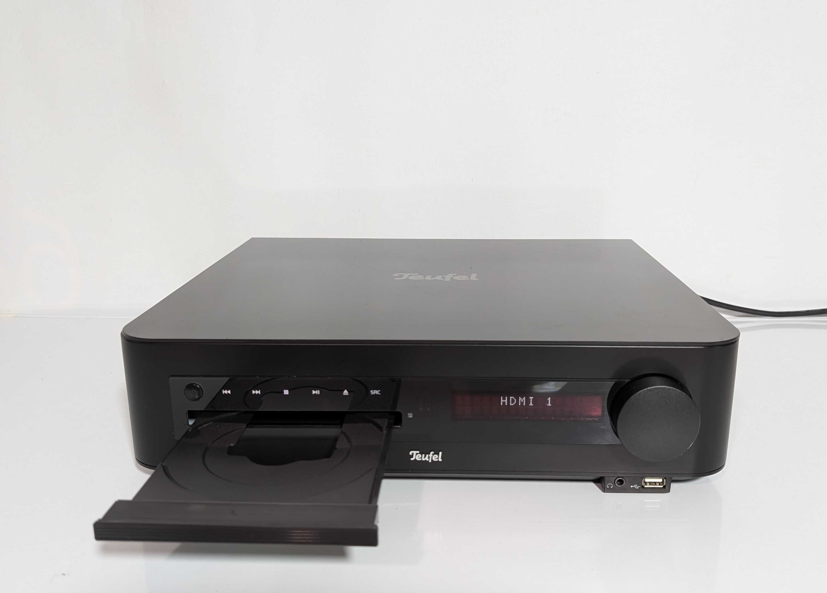 5.1 ресивер/програвач Teufel IP7000, має 100 Вт\канал\HDMI\USB\Blu-ray