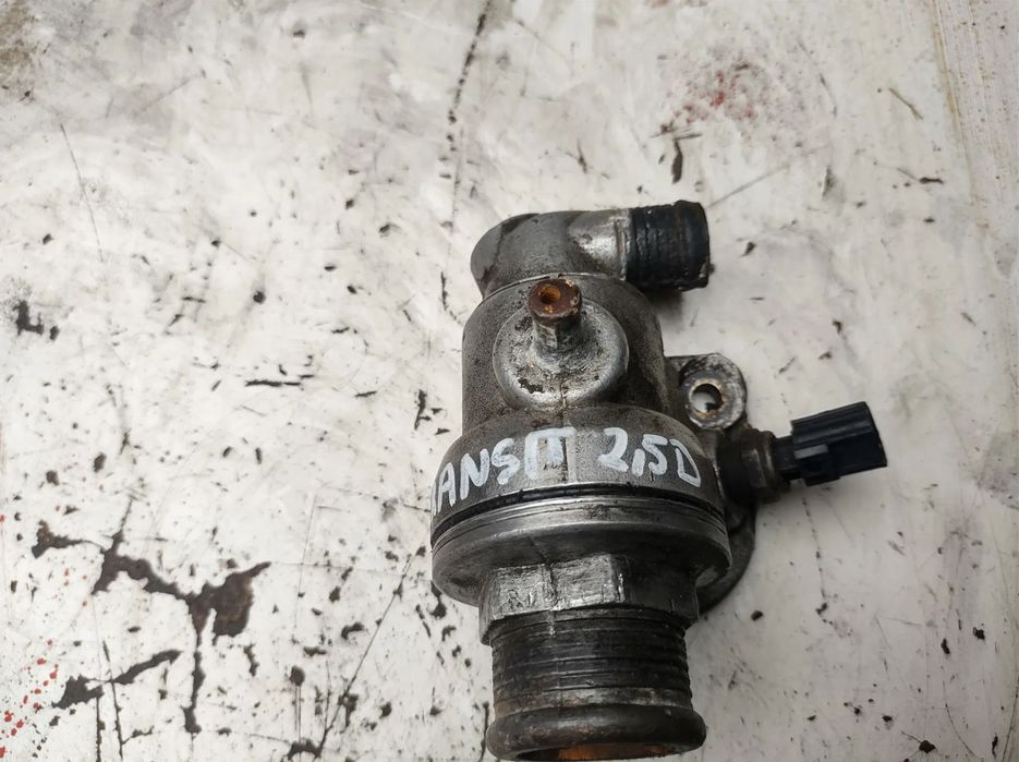 FORD TRANSIT 2,5TD 2,5d obudowa termostatu