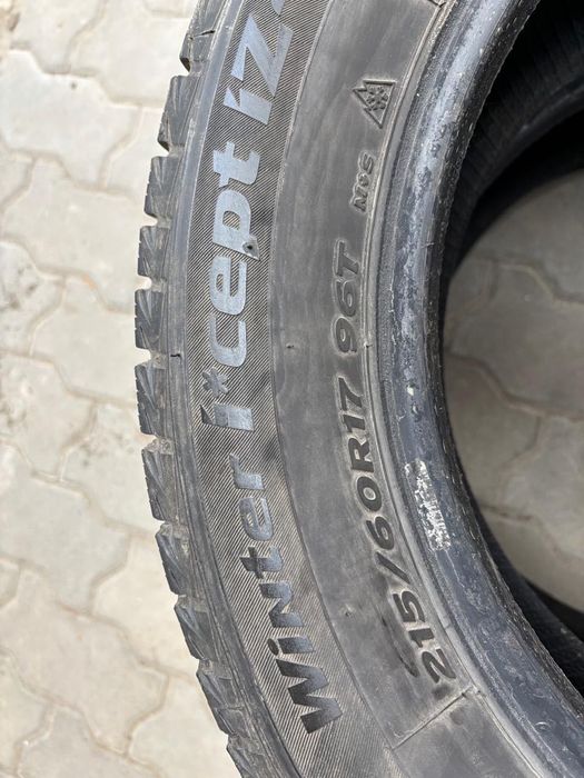 Шини 215/60R17
HANKOOK Корея
зимові 4 шт вживані