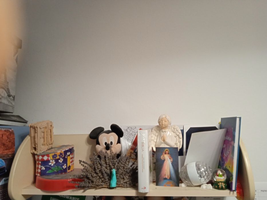 MEBLIK-zestaw-szafa-komoda-regał-łóżko z materacem