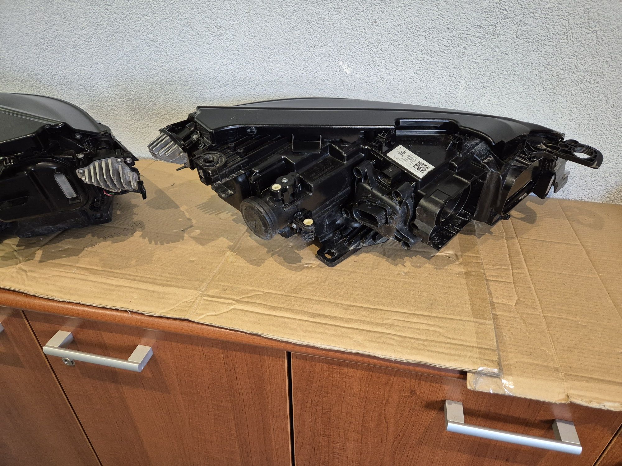 VW VOLKSWAGEN ARTEON LIft 19-2023 Lampa prawa REFLEKTOR Full led