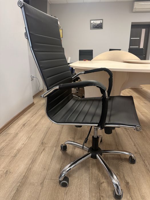 Зручні офісні крісла