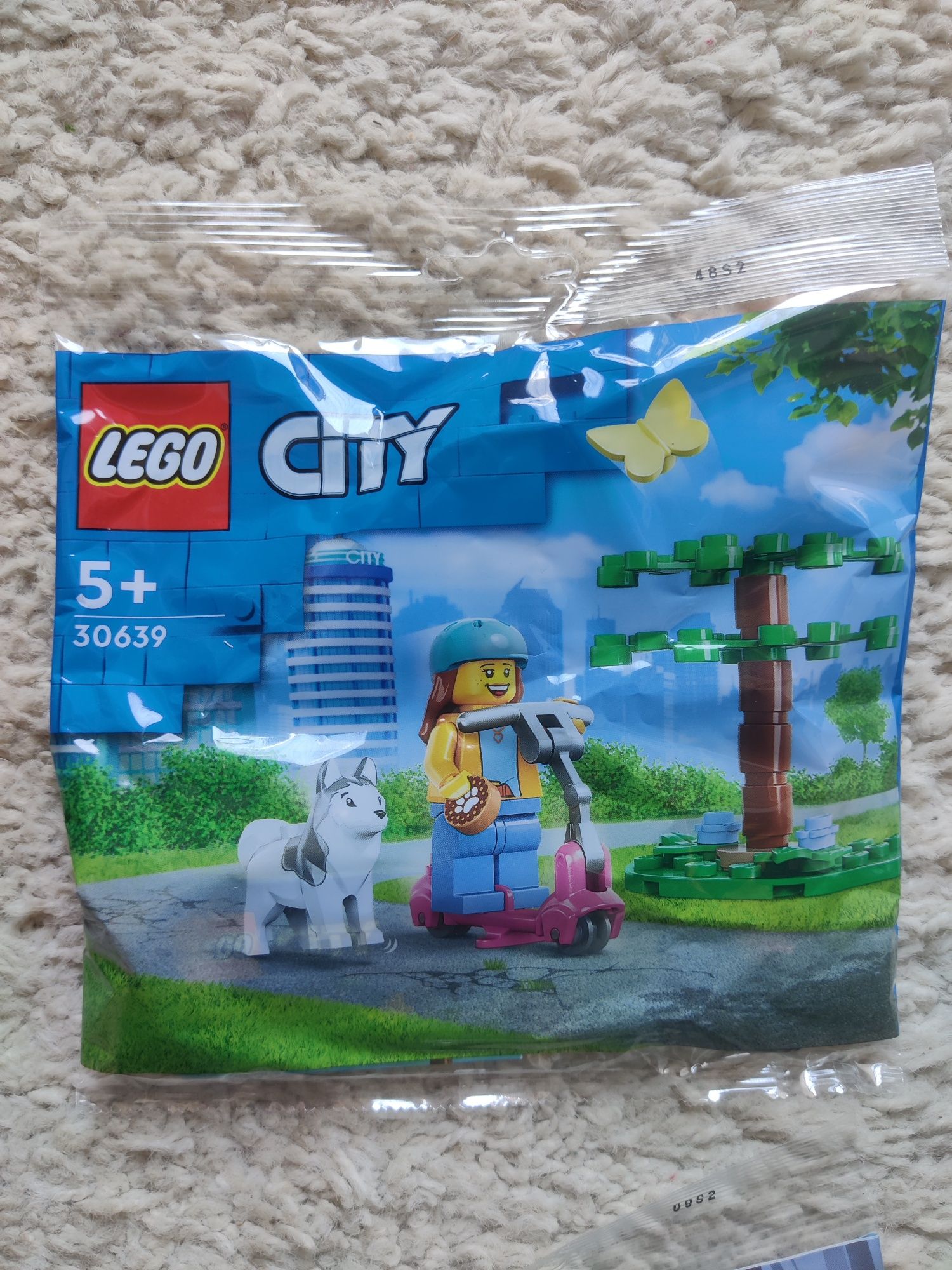 Lego City 30639 Wybieg dla psów i hulajnoga