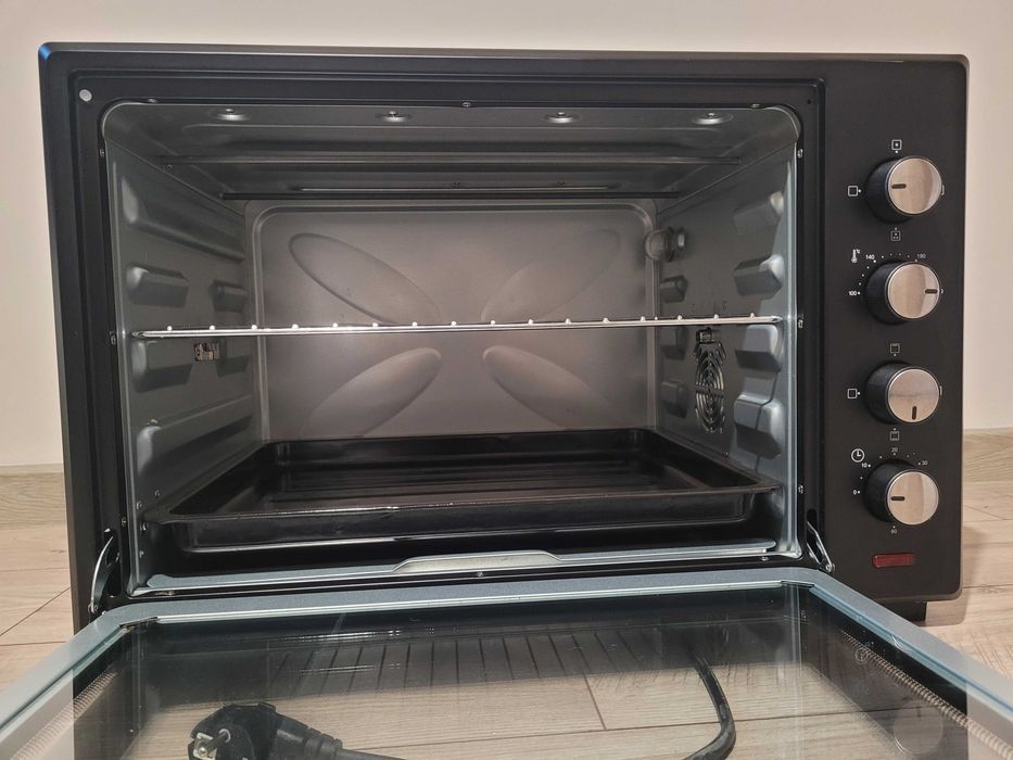 Piekarnik elektryczny TERMOOBIEG 60L FIRST AUSTRIA FA-5047