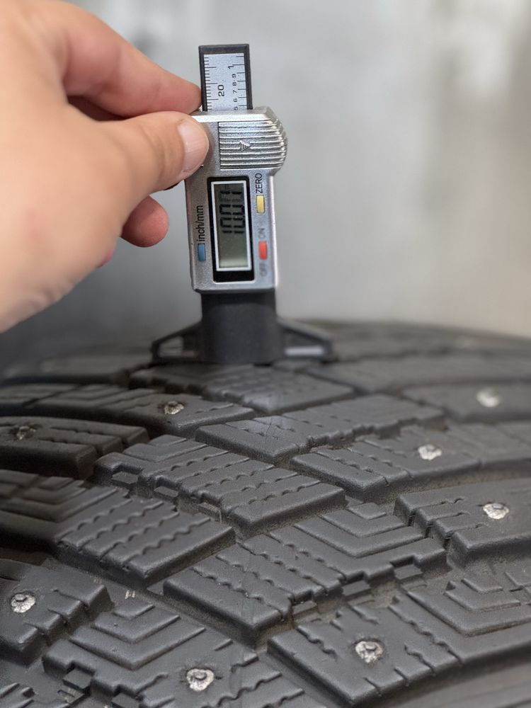 235/50 R17 GoodYear UltraGrip IceArctic | Зима | Шип | Німеччина |