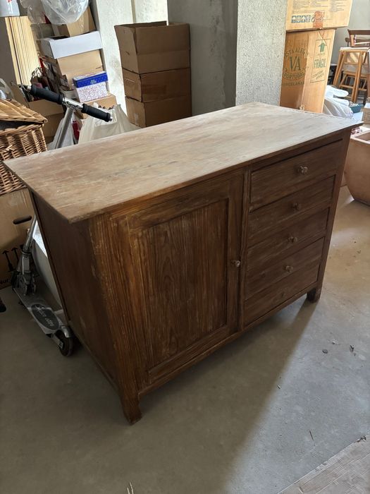 Móvel de cozinha antigo