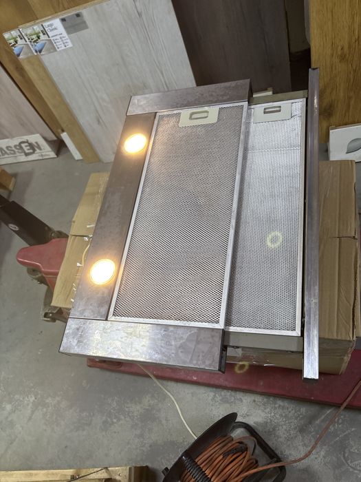 Витяжка кухонна вбудована