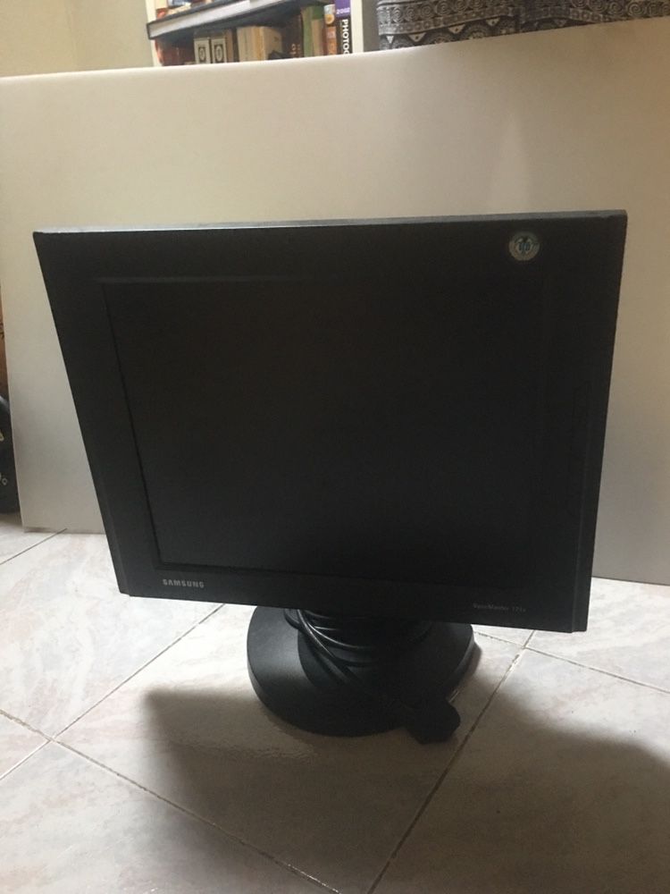 Monitor samsung 17’